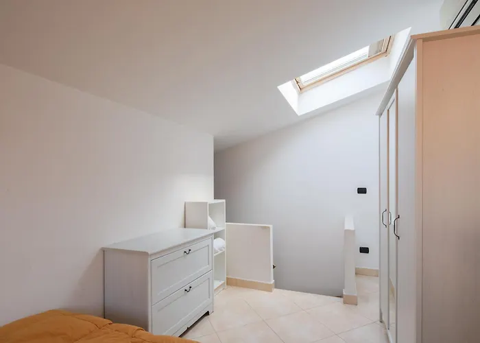 Eur Moravia Attico Panoramico Con Terrazzo, Fino A 5 Ospiti Apartamento *