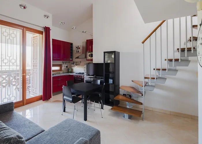 Apartamento Eur Moravia Attico Panoramico Con Terrazzo, Fino A 5 Ospiti Roma