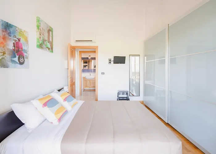 Apartamento Eur Moravia Attico Panoramico Con Terrazzo, Fino A 5 Ospiti *